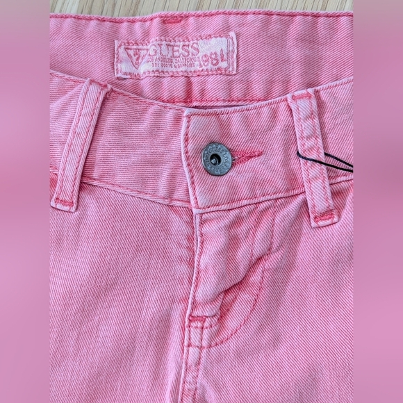 NWT GUESS Womens (Size 26) Peach Jean Shorts With Off-White Lace/Crochet Trim - Picture 10 of 16